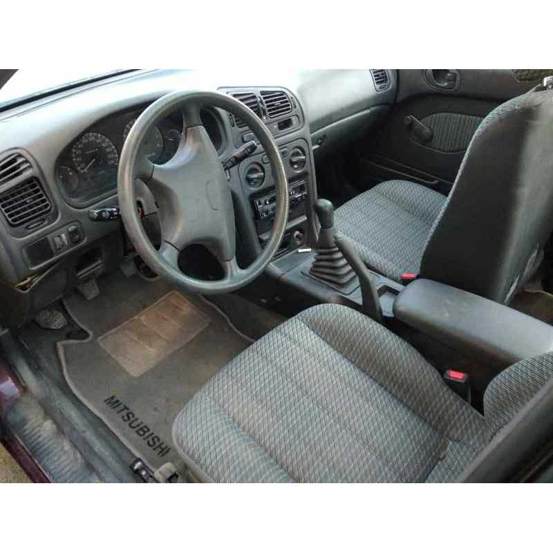 mitsubishi galant berlina (e50) del año 1995