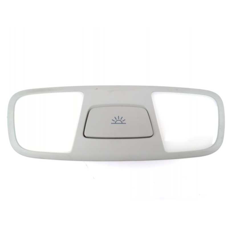 LUZ INTERIOR 8V0947111 