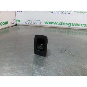 MANDO ELEVALUNAS TRASERO DERECHO 15939900 3 PINES 
