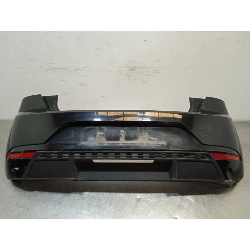 PARAGOLPES TRASERO 6F0807221D BOLLADO Y ARAÑADO 