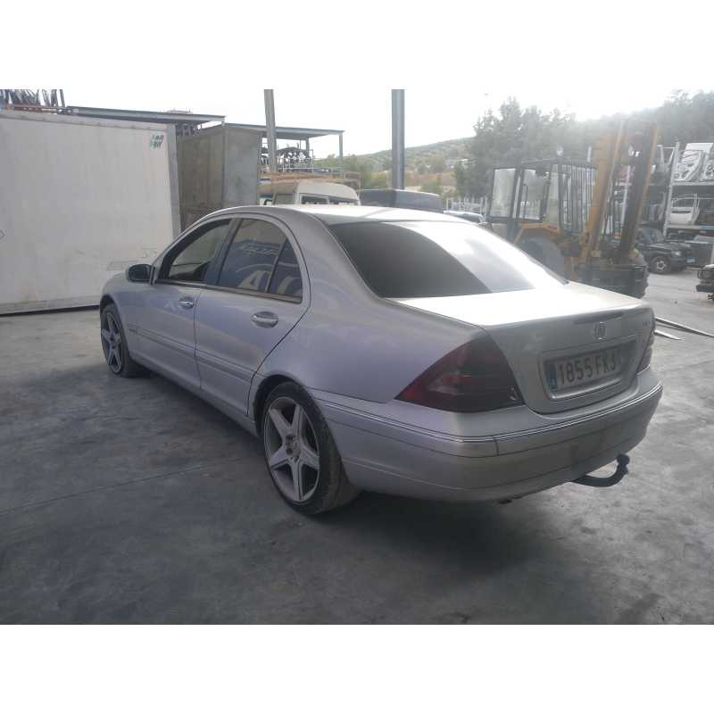 mercedes-benz clase c (w203) berlina del año 2007