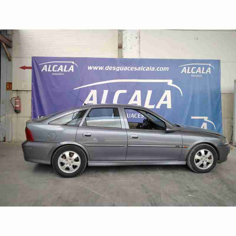 opel vectra b berlina del año 2001