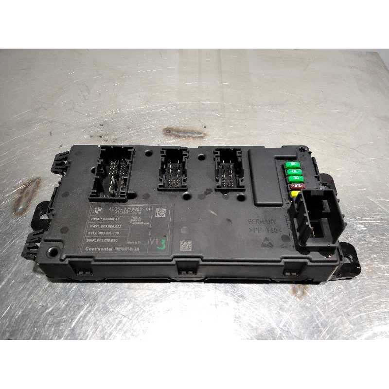 CAJA RELES / FUSIBLES 927982201 