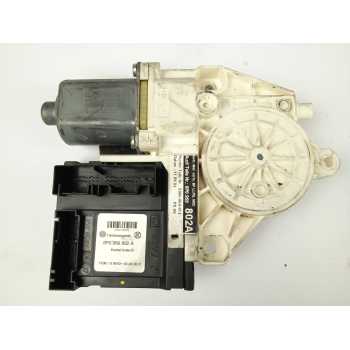 MOTOR ELEVALUNAS DELANTERO DERECHO 8P0959802A 