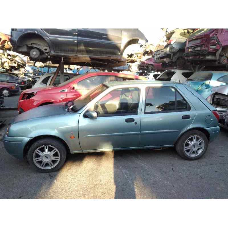 ford fiesta berlina (dx) del año 2000