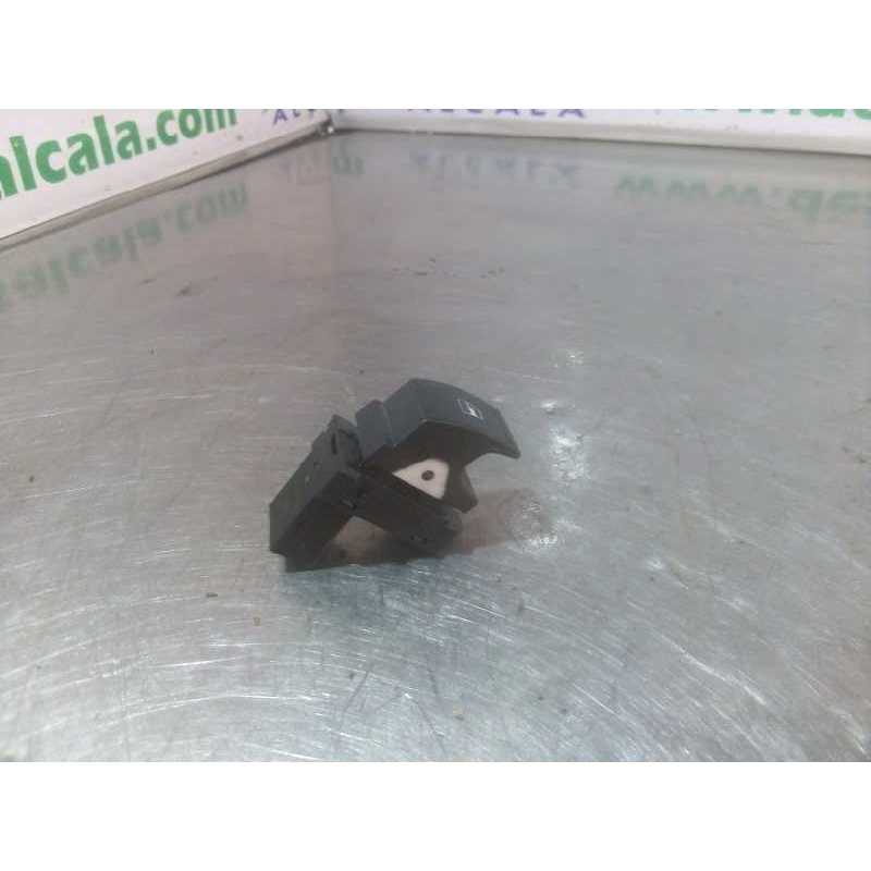 BOTON ELEVALUNAS DERECHO 7L6959855B 3 PINES 