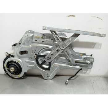 ELEVALUNAS DELANTERO IZQUIERDO 824012F010 