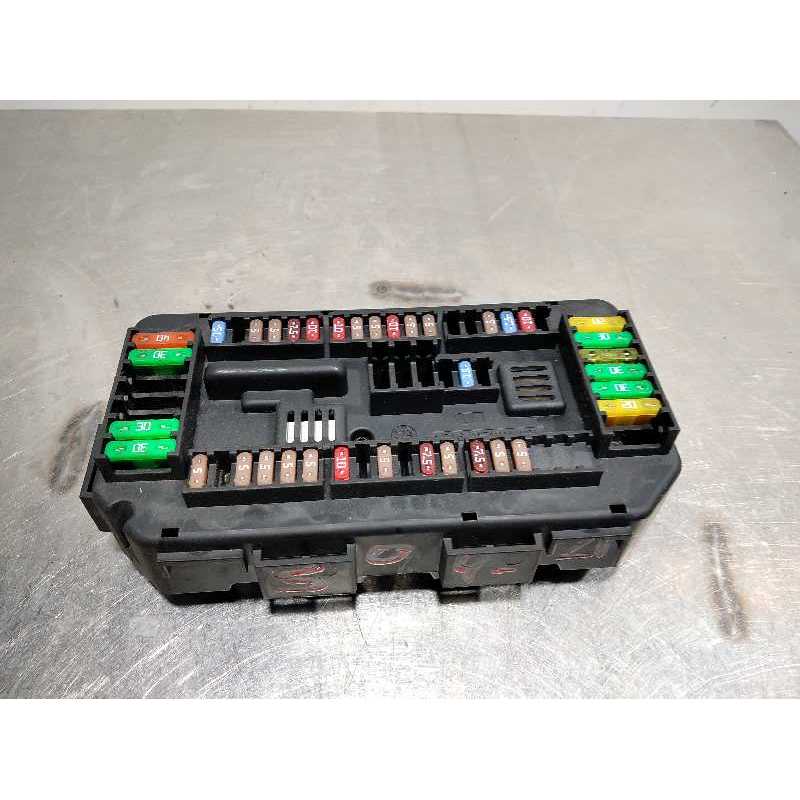 CAJA RELES / FUSIBLES 938906801 