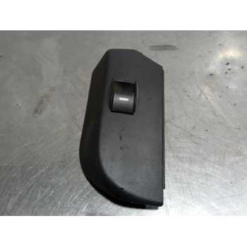MANDO ELEVALUNAS TRASERO DERECHO YUF000072 