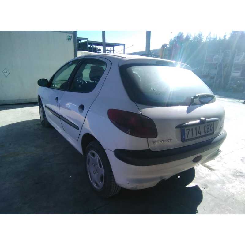 peugeot 206 berlina del año 2002