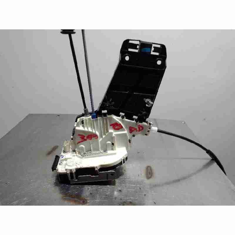 CERRADURA PUERTA DELANTERA DERECHA 682164358AB 4 PINES 