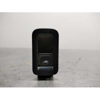 MANDO ELEVALUNAS TRASERO DERECHO 5G0868345 3 PINES 