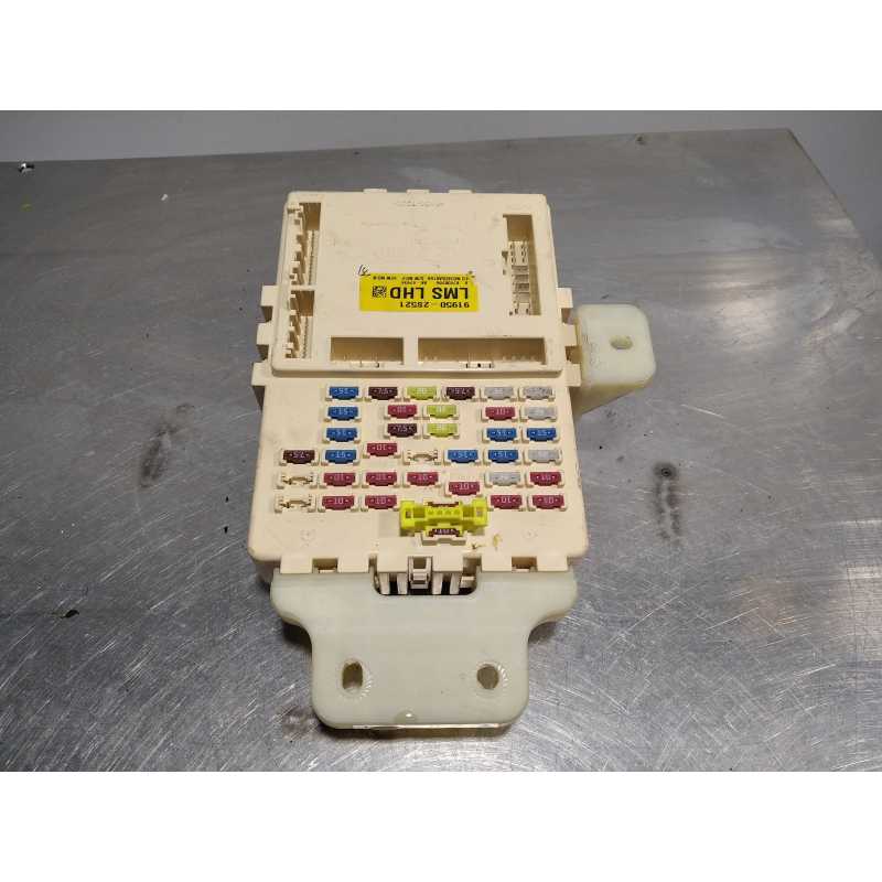 CAJA RELES / FUSIBLES 919502S521 