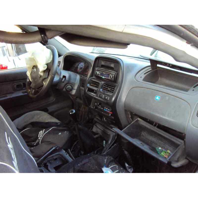 nissan np300 pick-up (lcd22) del año 2003
