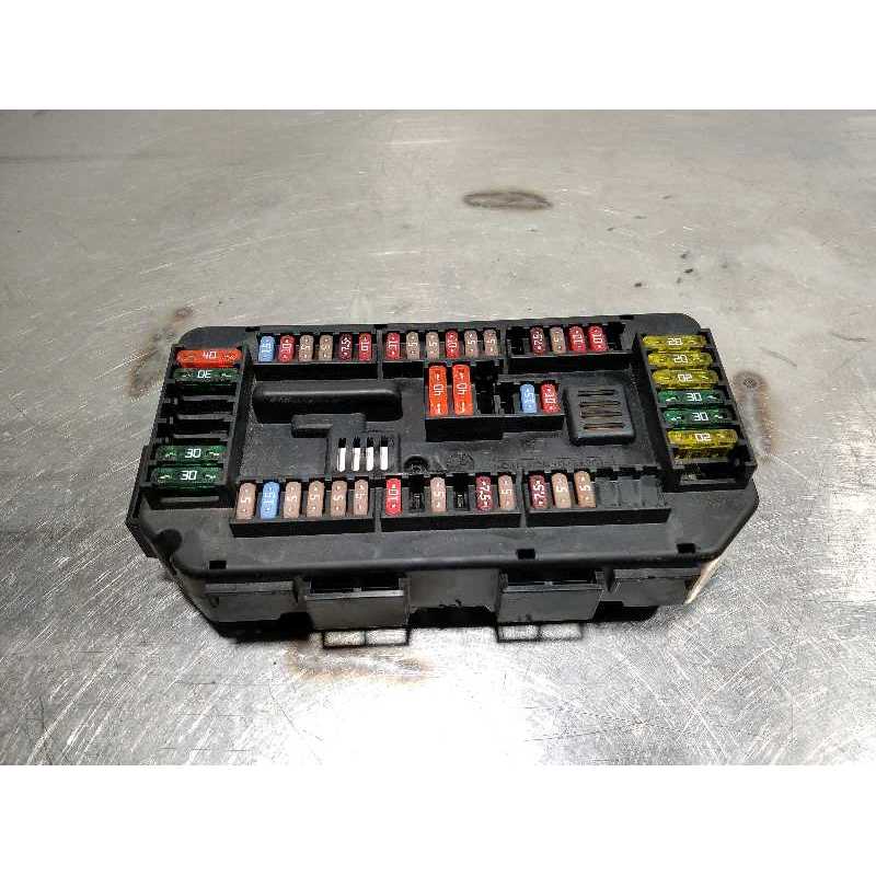 CAJA RELES / FUSIBLES 922487903 