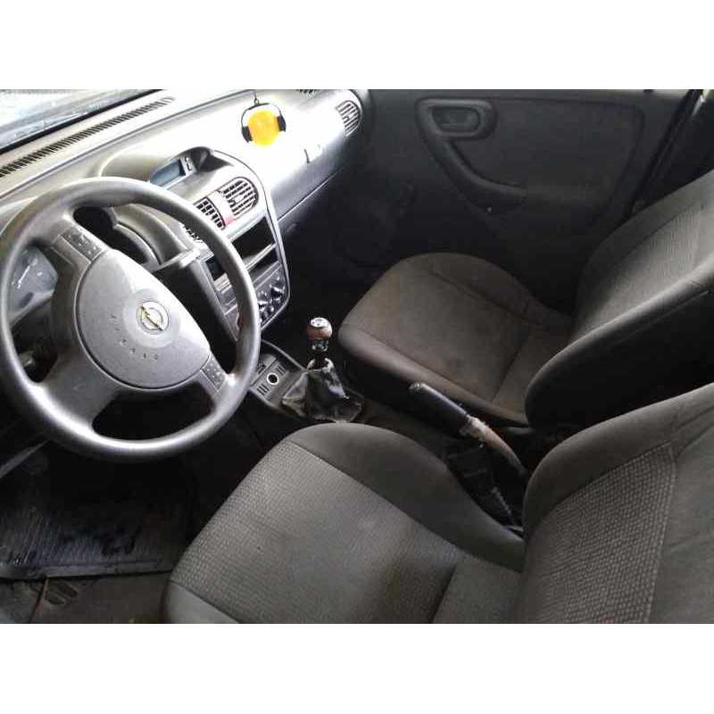 opel corsa c del año 2000