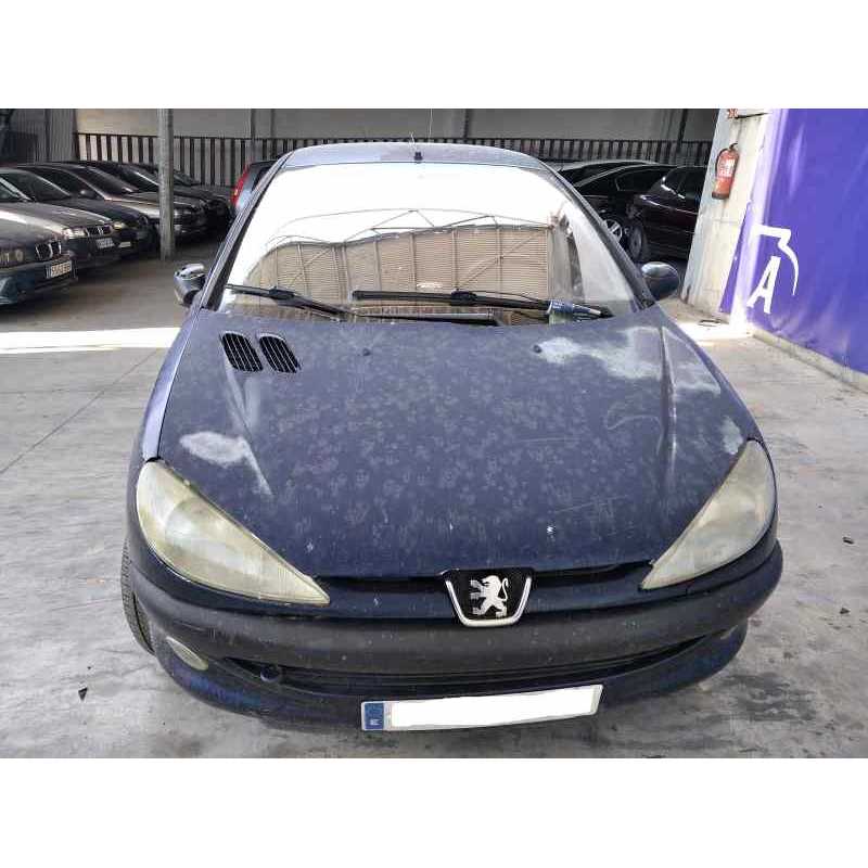 peugeot 206 berlina del año 2001