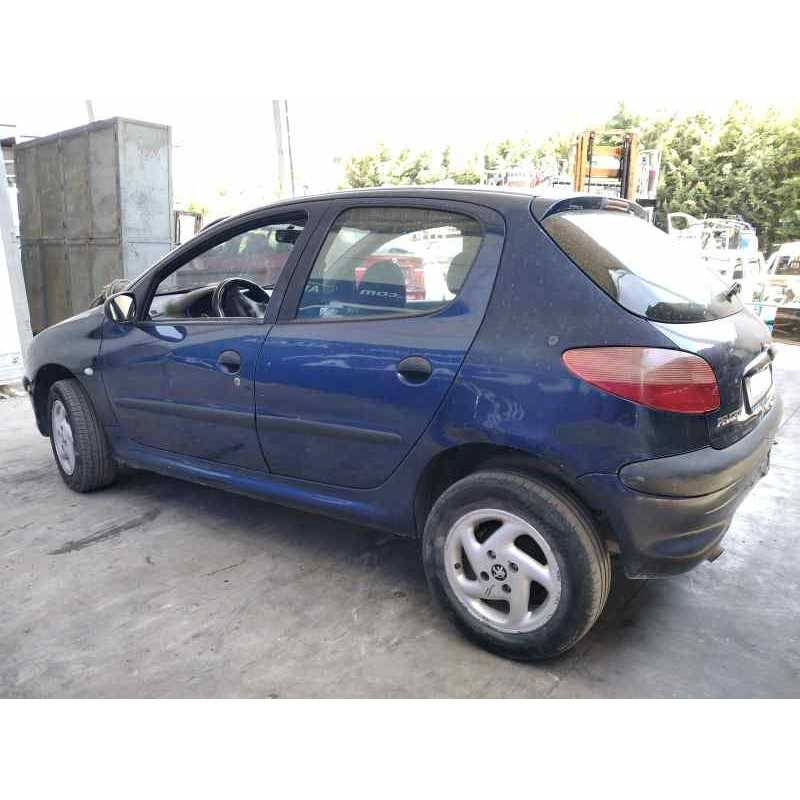 peugeot 206 berlina del año 2001