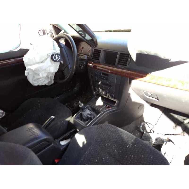 opel vectra c berlina del año 2003