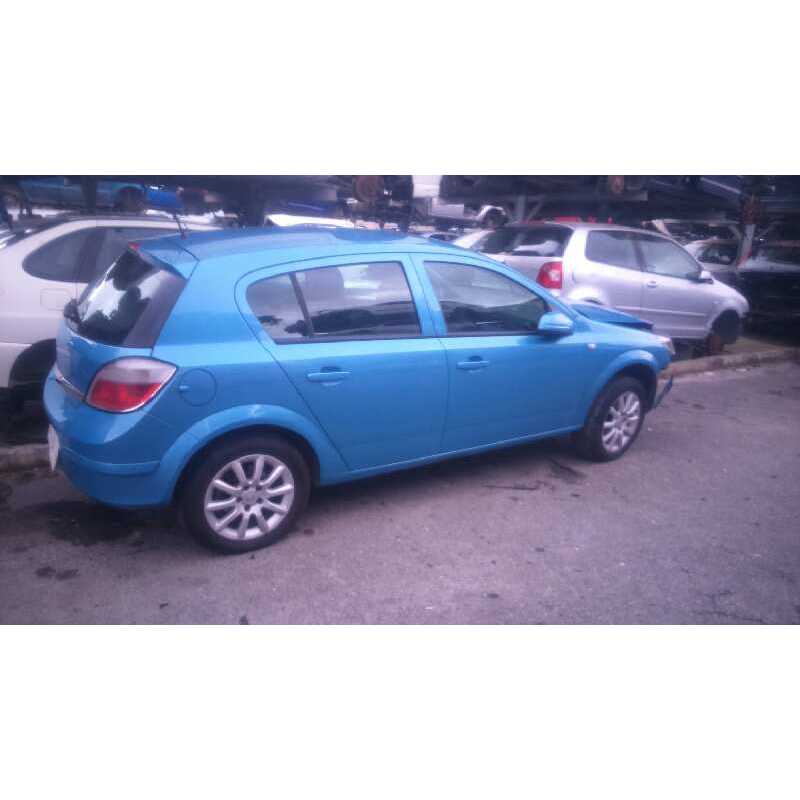 opel astra h berlina del año 2004