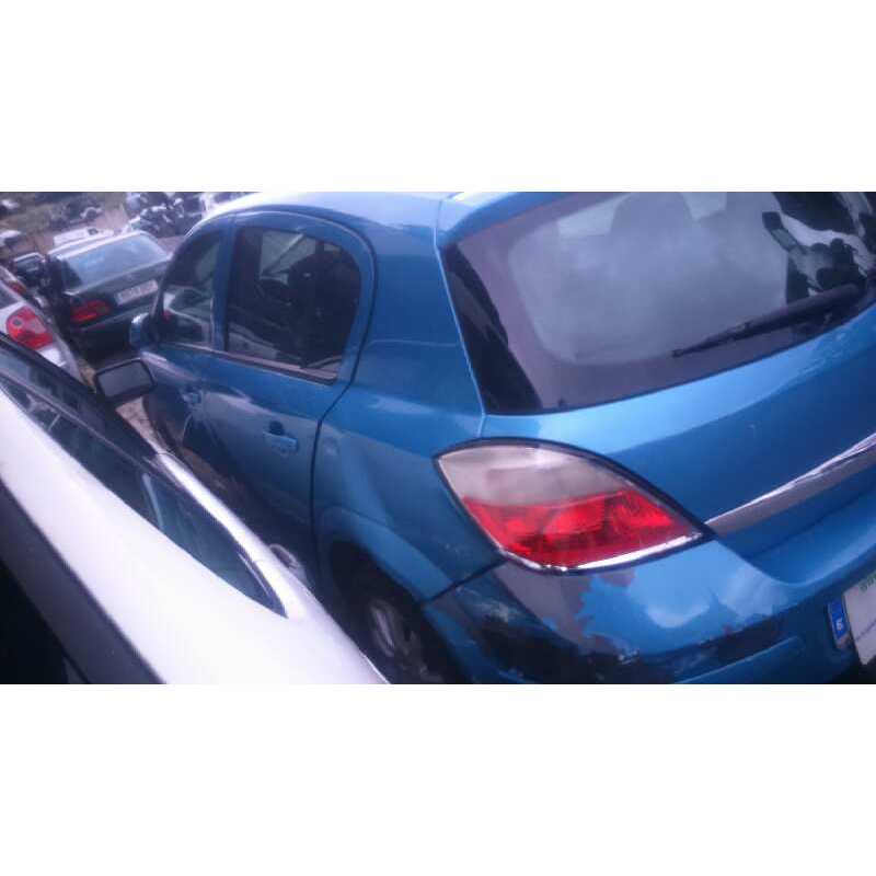opel astra h berlina del año 2004
