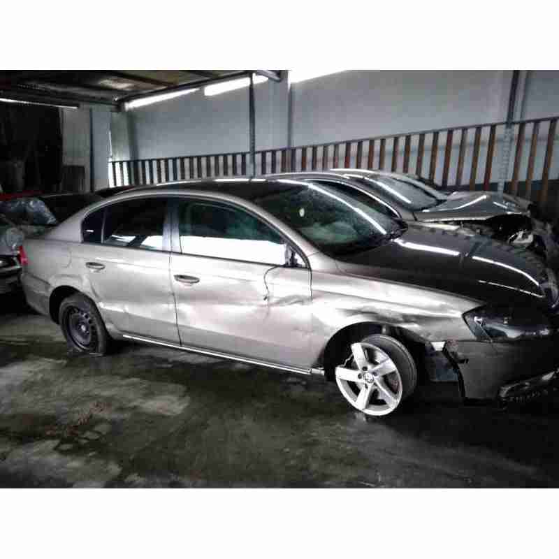 volkswagen passat lim. (362) del año 2011