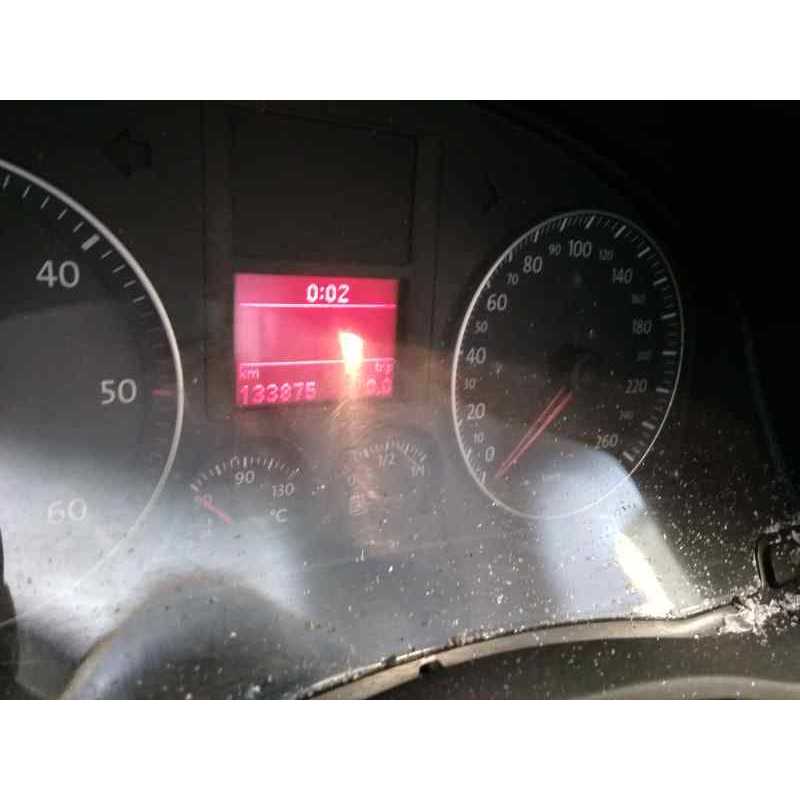 volkswagen golf v berlina (1k1) del año 2006