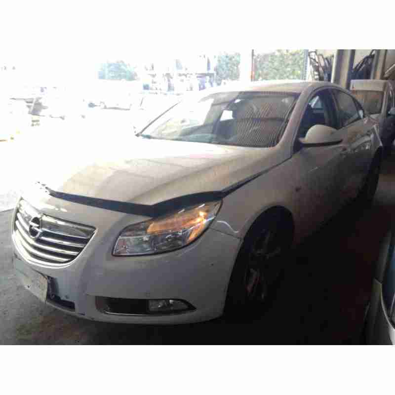 opel insignia berlina del año 2010