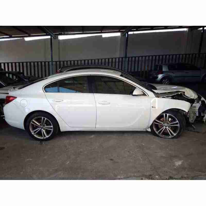 opel insignia berlina del año 2010