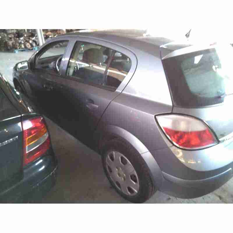 opel astra h berlina del año 2005