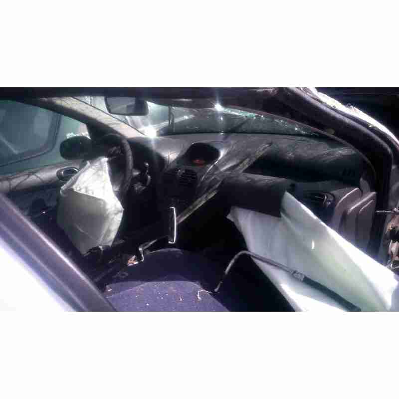 peugeot 206 berlina del año 2002