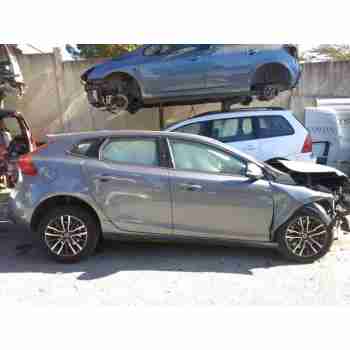 VOLVO V40 de desguace