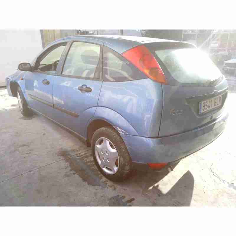 ford focus berlina (cak) del año 2001