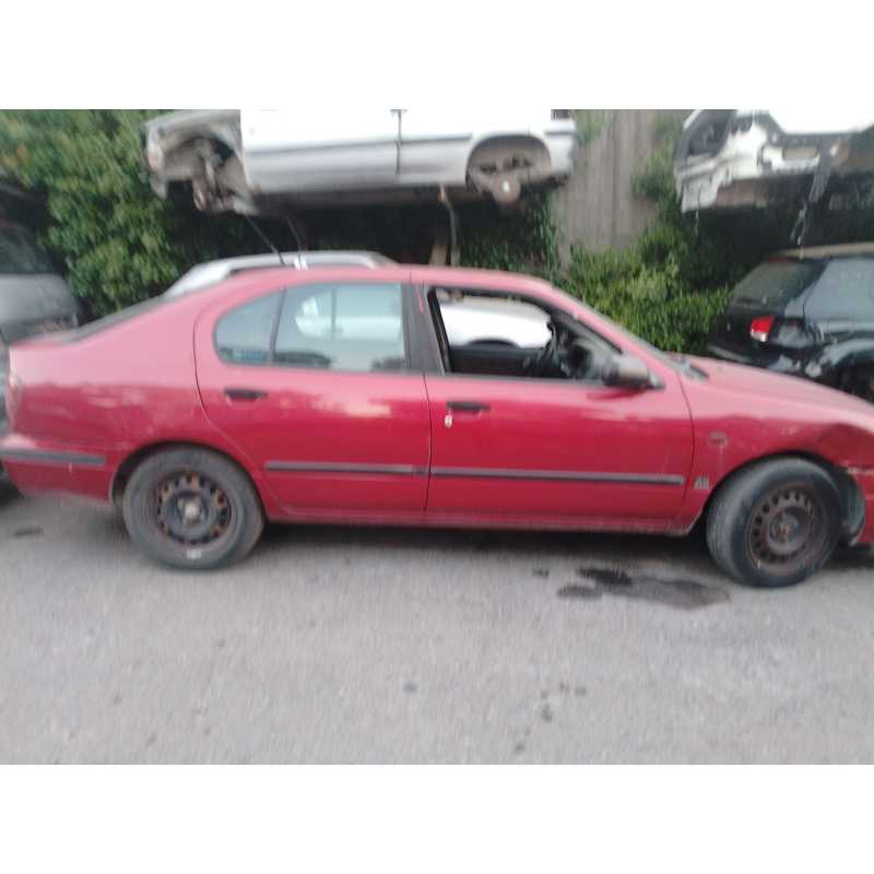 nissan primera hatchback (p11) del año 1998