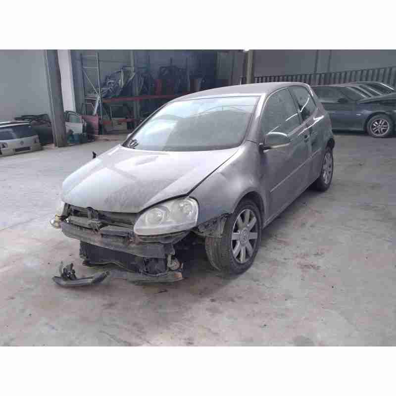 volkswagen golf v berlina (1k1) del año 2004