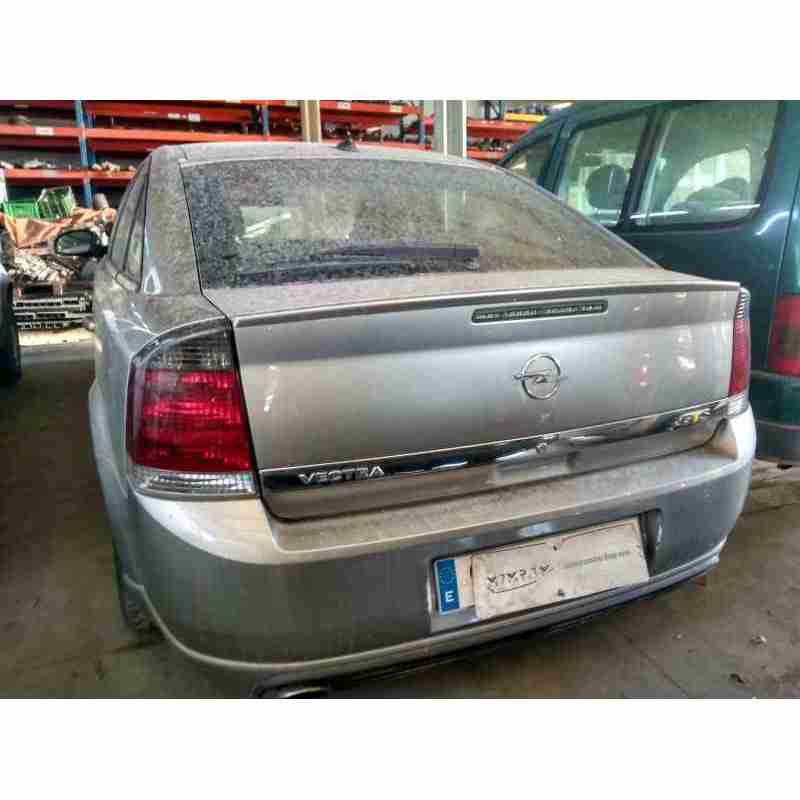 opel vectra c berlina del año 2003