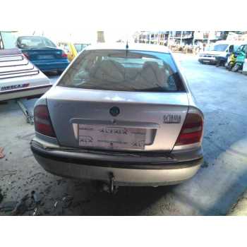 SKODA OCTAVIA BERLINA (1U2)