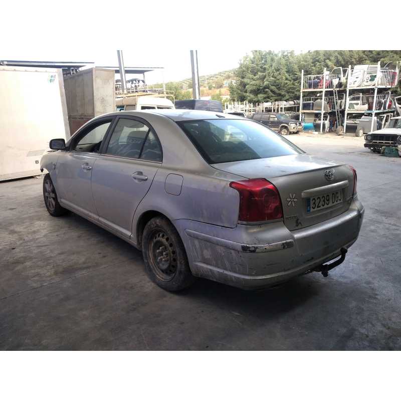 toyota avensis wagon (t25) del año 2005