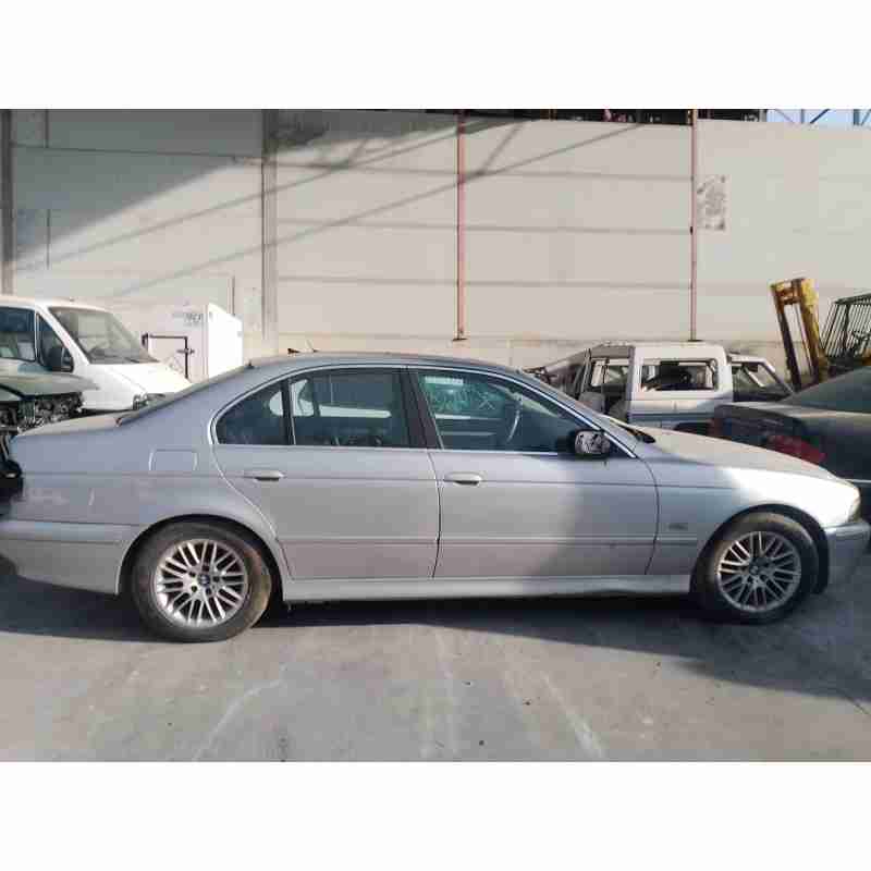 bmw 5 (e39) del año 2004