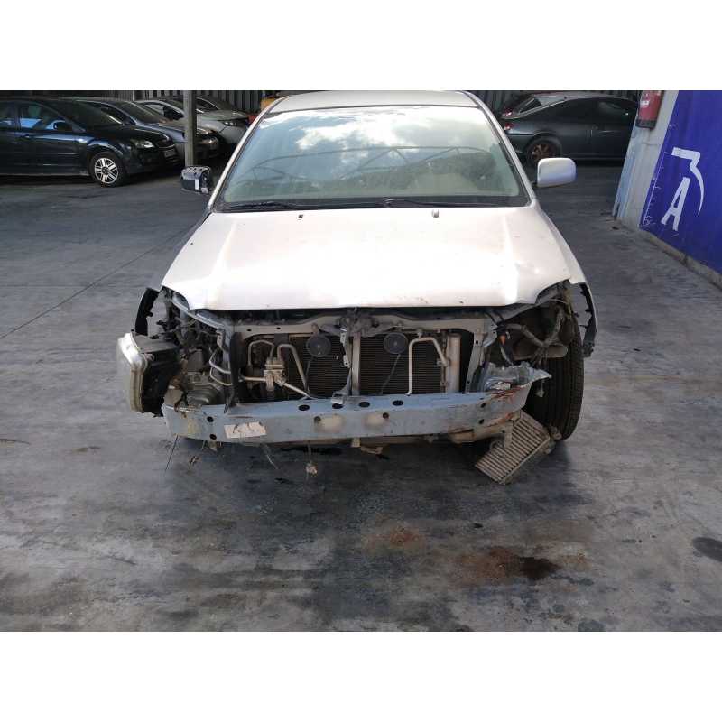 toyota avensis wagon (t25) del año 2005