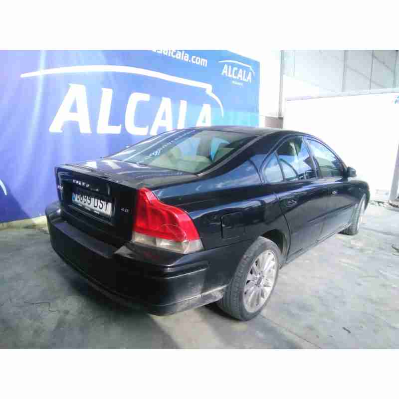 volvo s60 berlina del año 2005
