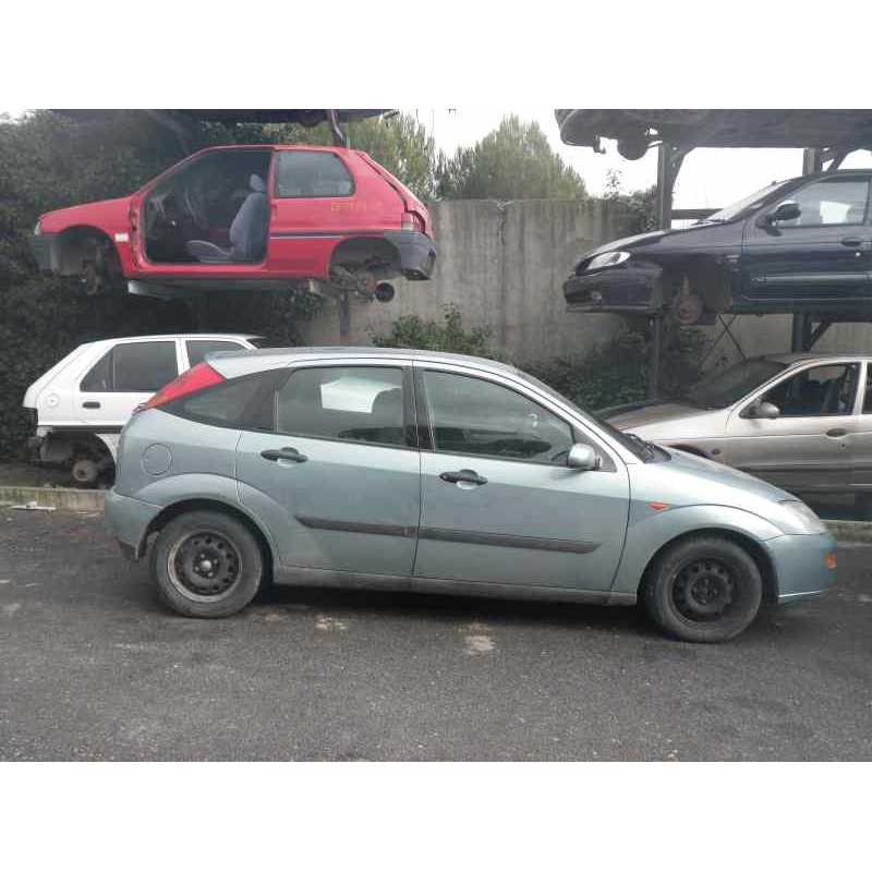 ford focus berlina (cak) del año 2001
