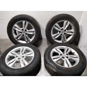 LLANTA 225/60 R17 99H 4 UNIDADES 5 TORNILLOS