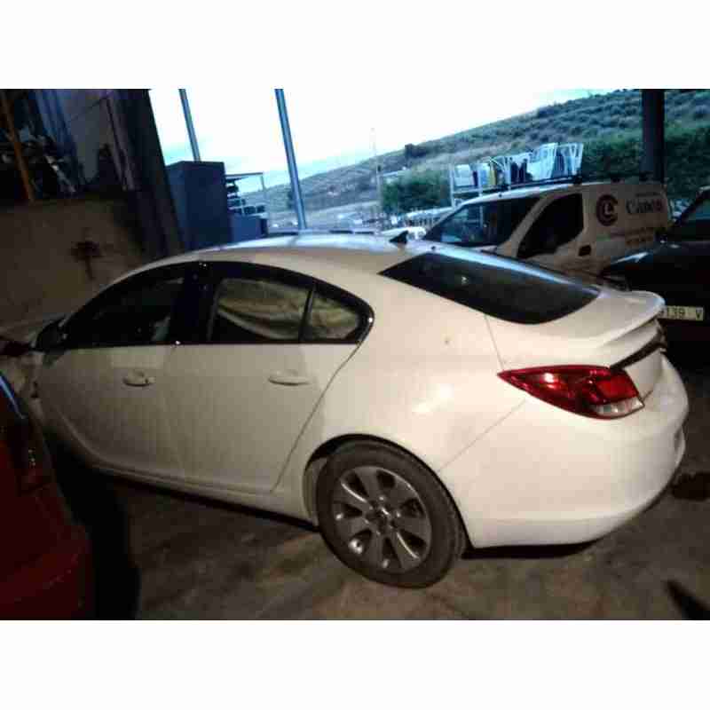 opel insignia berlina del año 2013