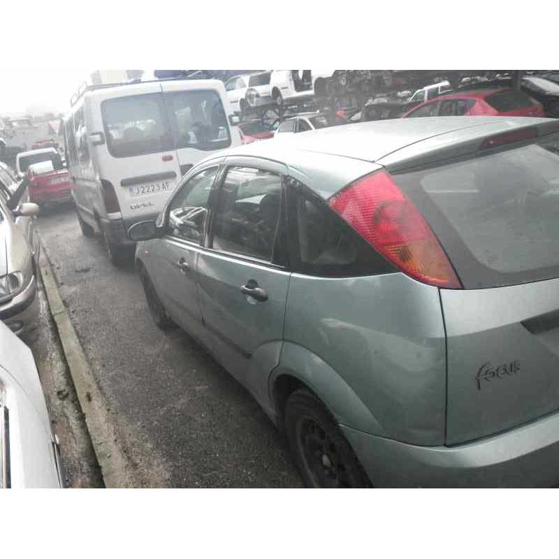 ford focus berlina (cak) del año 2001