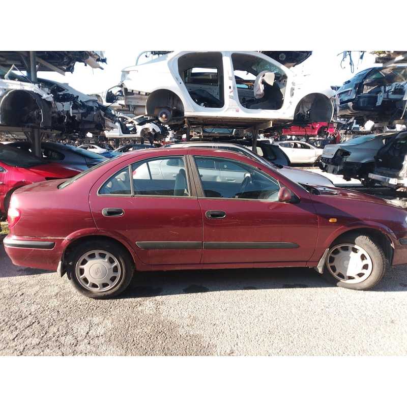 nissan almera ii (n16) del año 2000
