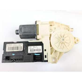 MOTOR ELEVALUNAS DELANTERO DERECHO 0130822331 