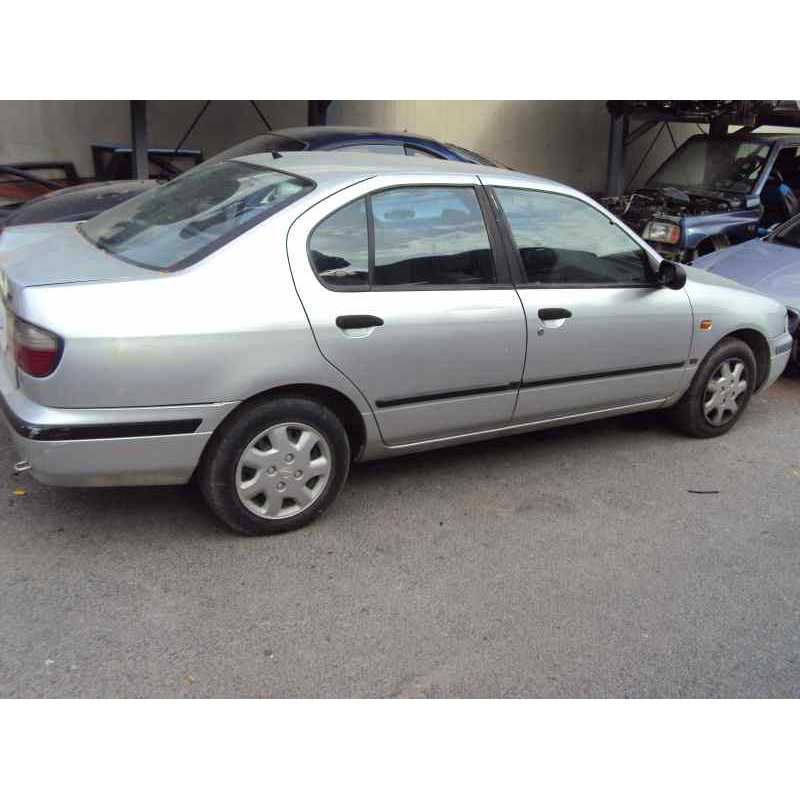 nissan primera berlina (p11) del año 1998
