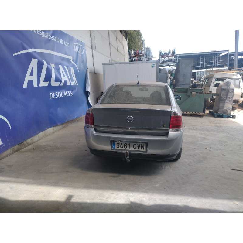 opel vectra c berlina del año 2004