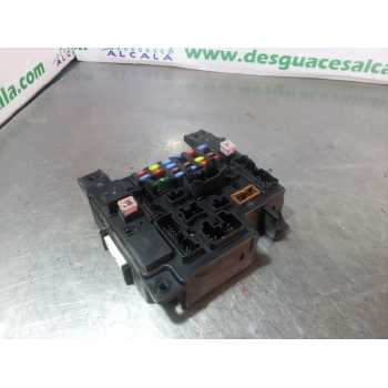 CAJA RELES / FUSIBLES 8637A825 